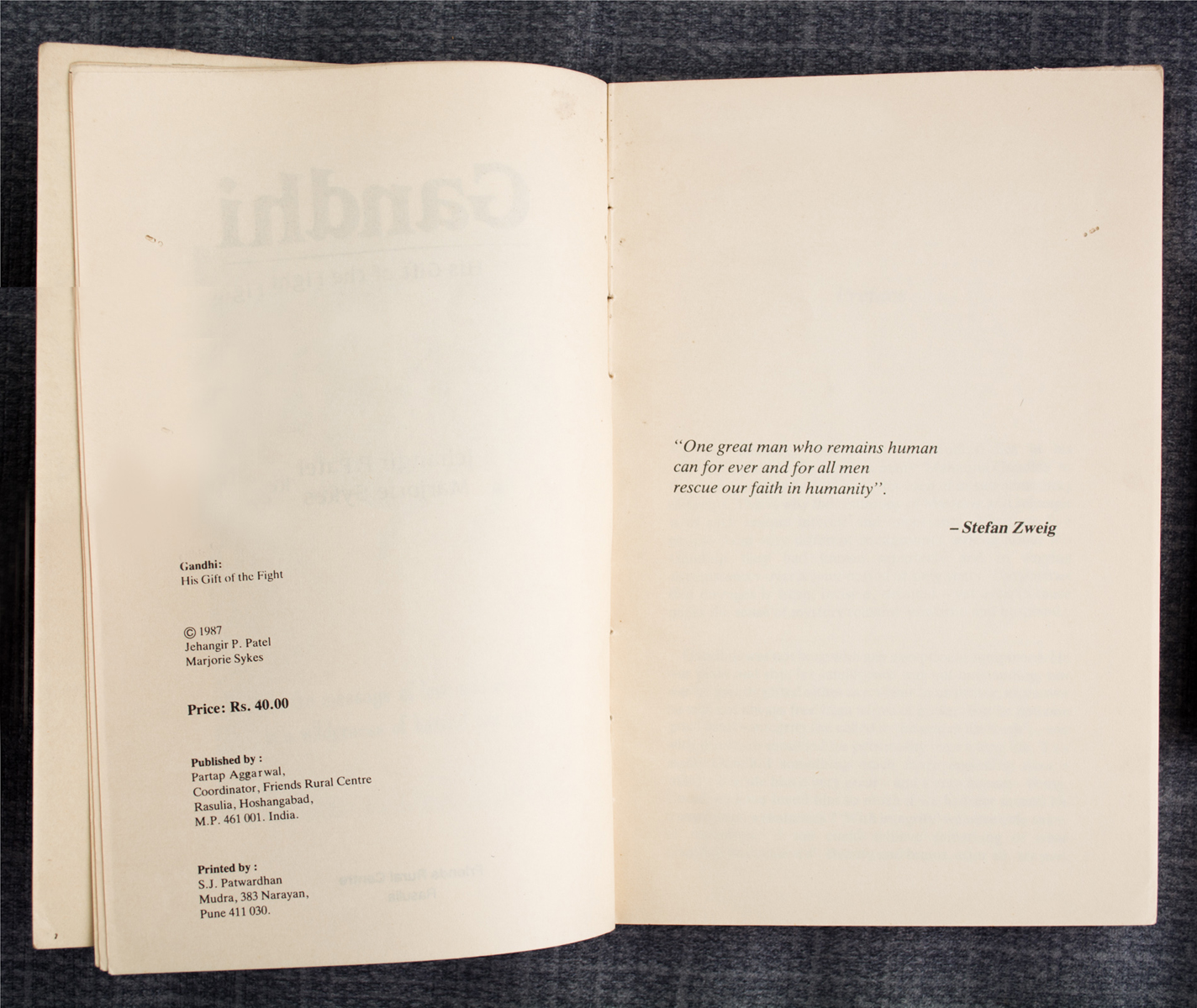 JEHANGIR P. PATEL AND MARJORIE SYKES - Gandhi: His Gift of the Fight (1987)