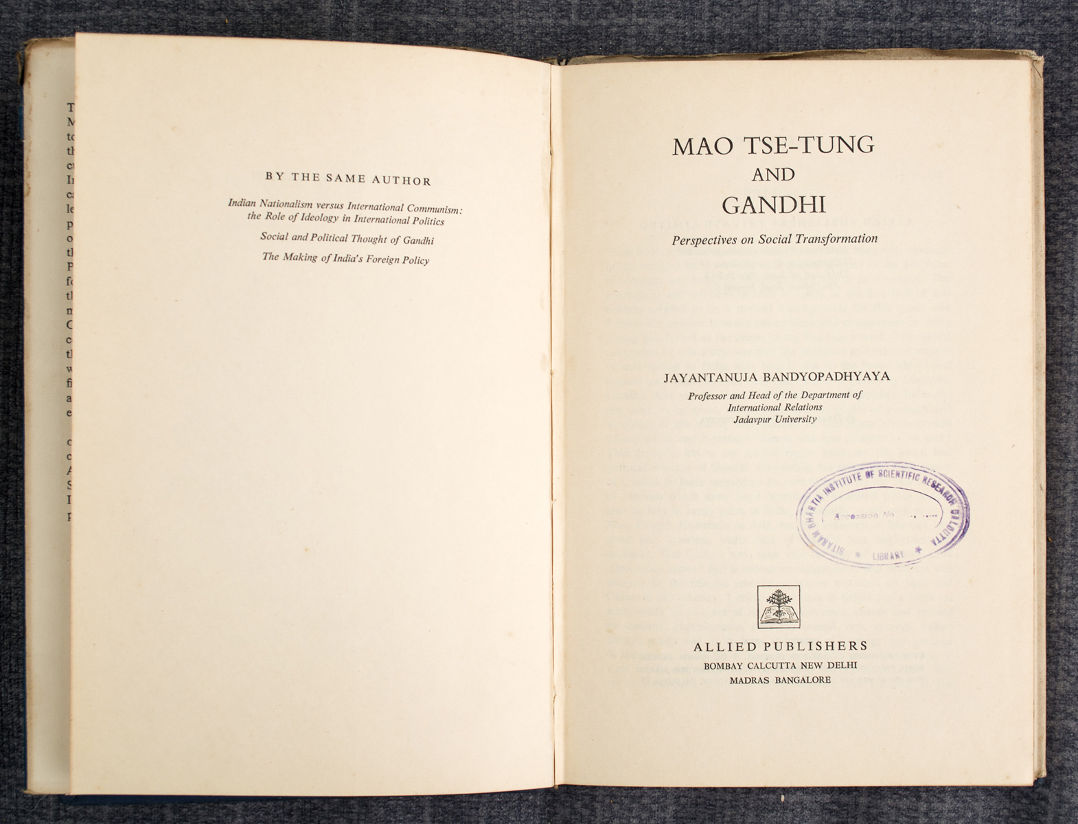 JAYANTANUJA BANDYOPADHYAYA - Mao Tse-Tung and Gandhi (1973)