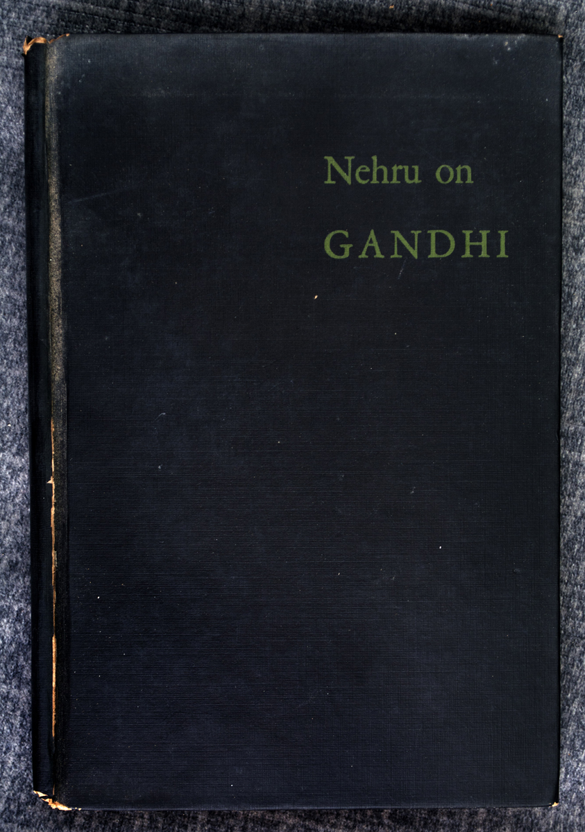 RICAHRD J. WALSH - Nehru on Gandhi (1948)