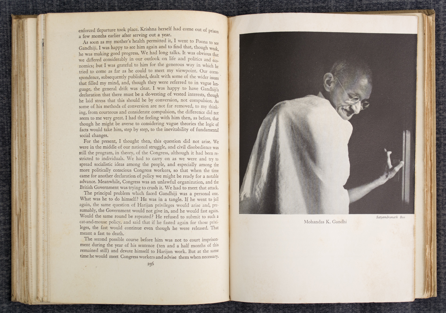 JAWAHARLAL NEHRU - Towards Freedom: Autobiography of Jawaharlal Nehru (1942)