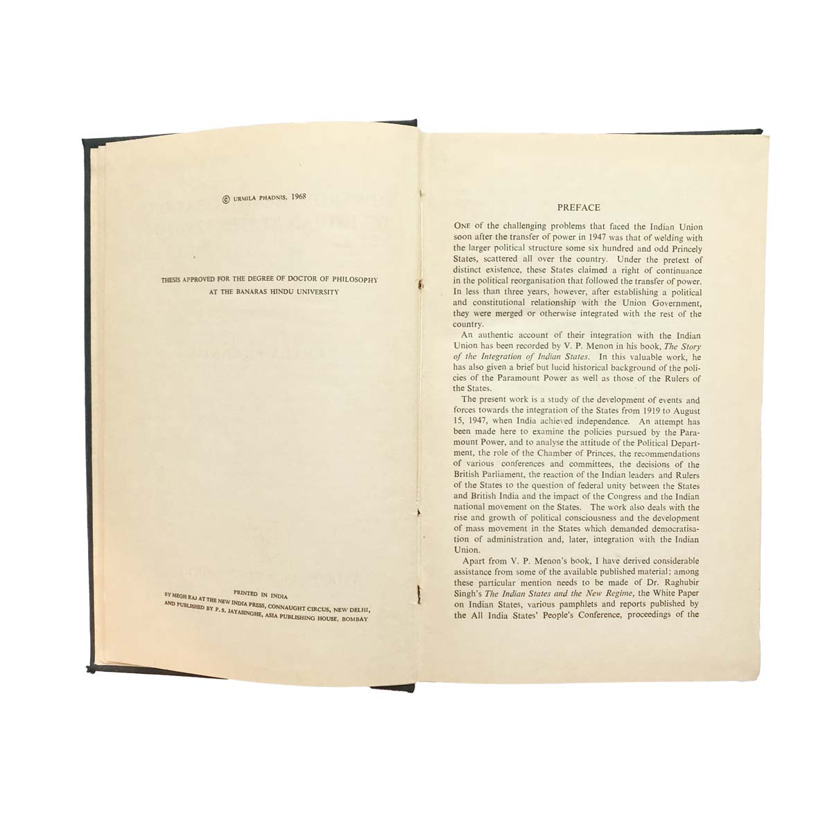 Urmila Phadnis - TOWARDS THE INTEGRATION OF INDIAN STATES (1968)