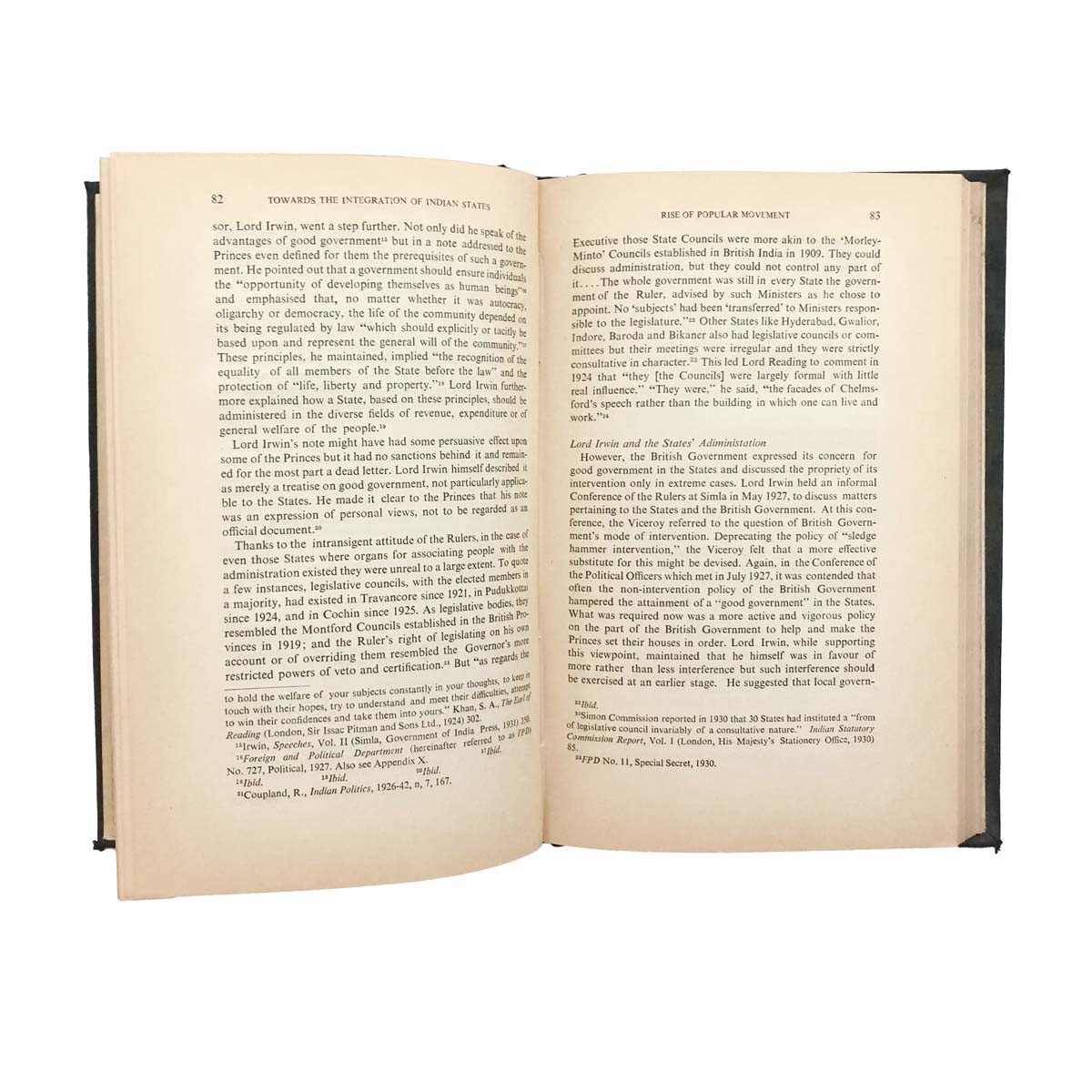 Urmila Phadnis - TOWARDS THE INTEGRATION OF INDIAN STATES (1968)