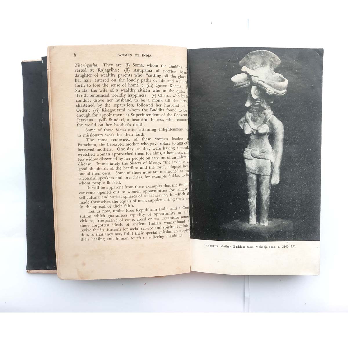 Chief editor Tara Ali Baig/ Multiple authors - WOMEN OF INDIA (1958)