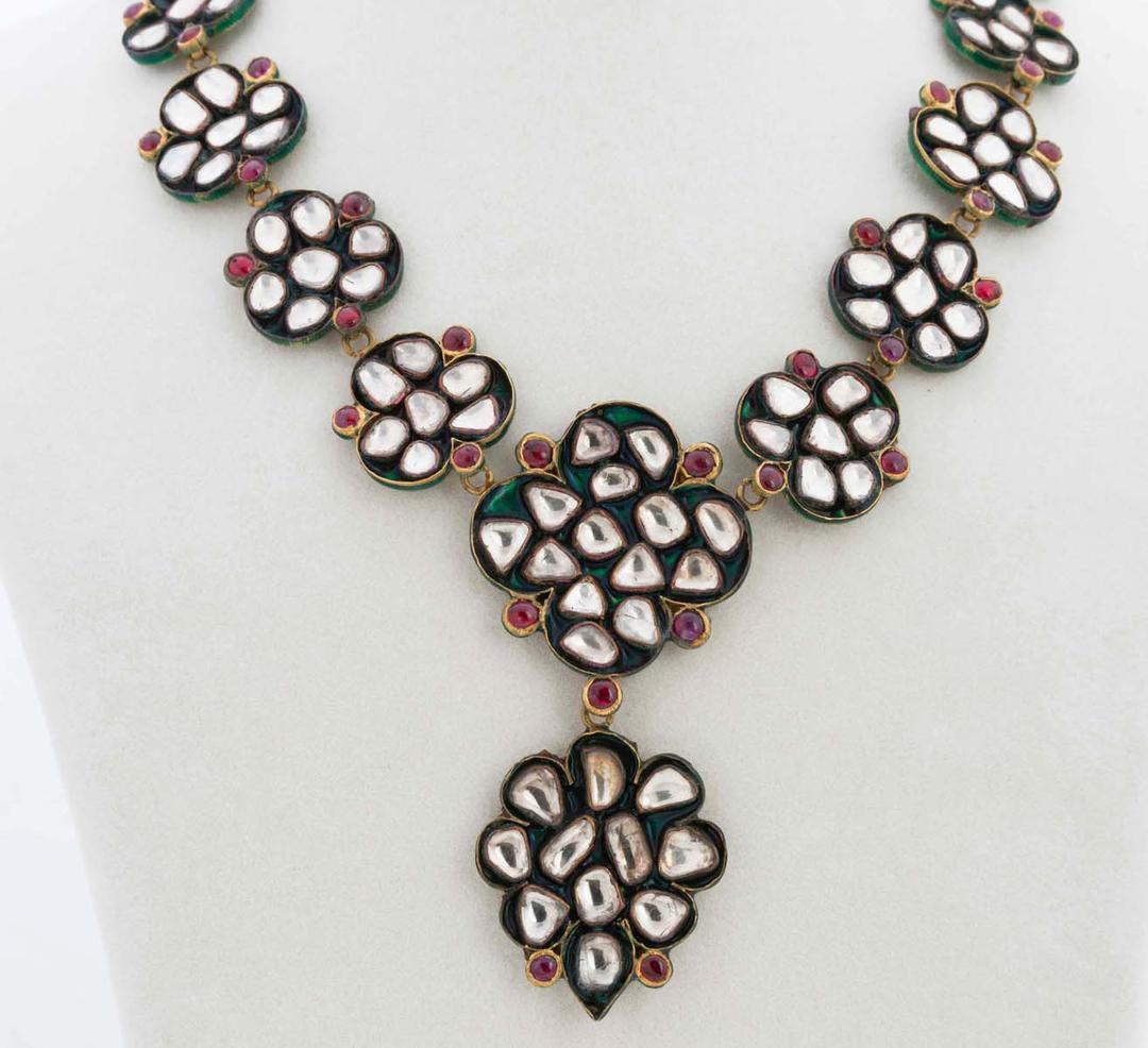 Necklace with uncut Diamonds