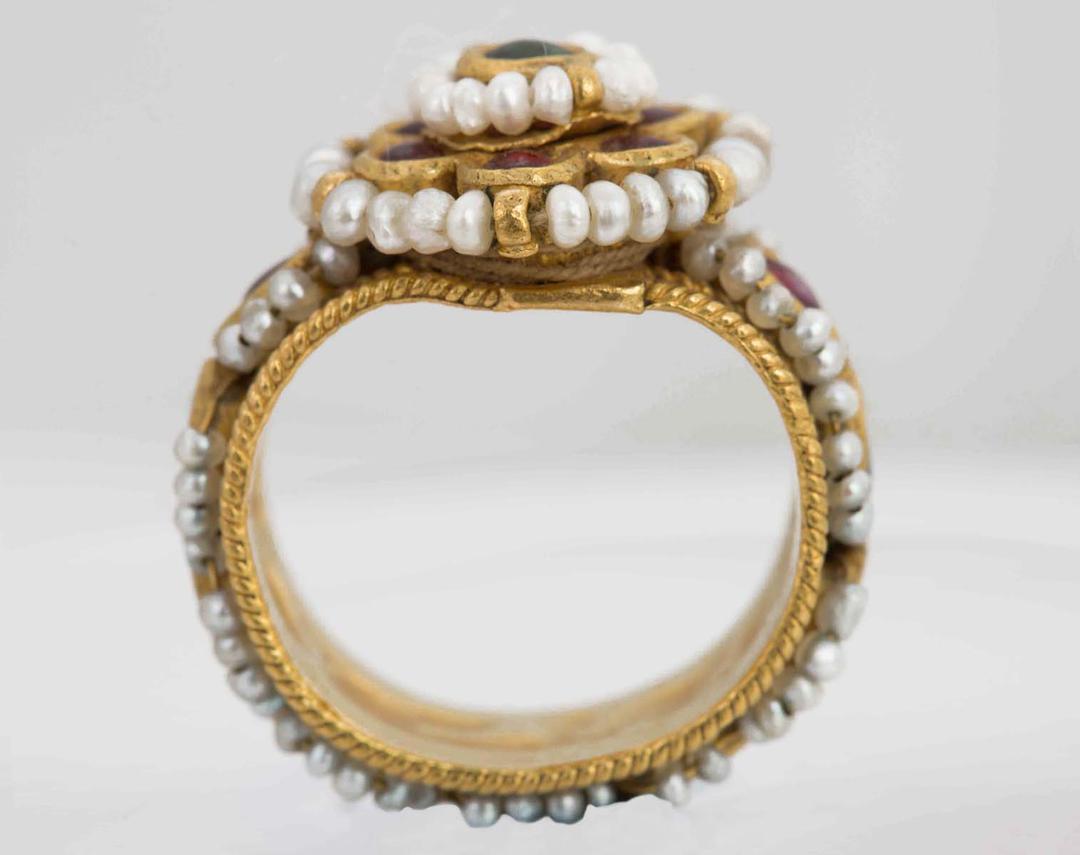 Multi Gem Jadau Gold Ring