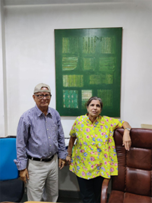 Barwe with his friend Arun Kumar Das