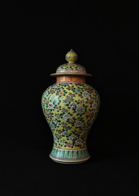 Famille Rose Late Qing / Early Republic Chinese Porcelain Ginger Jar