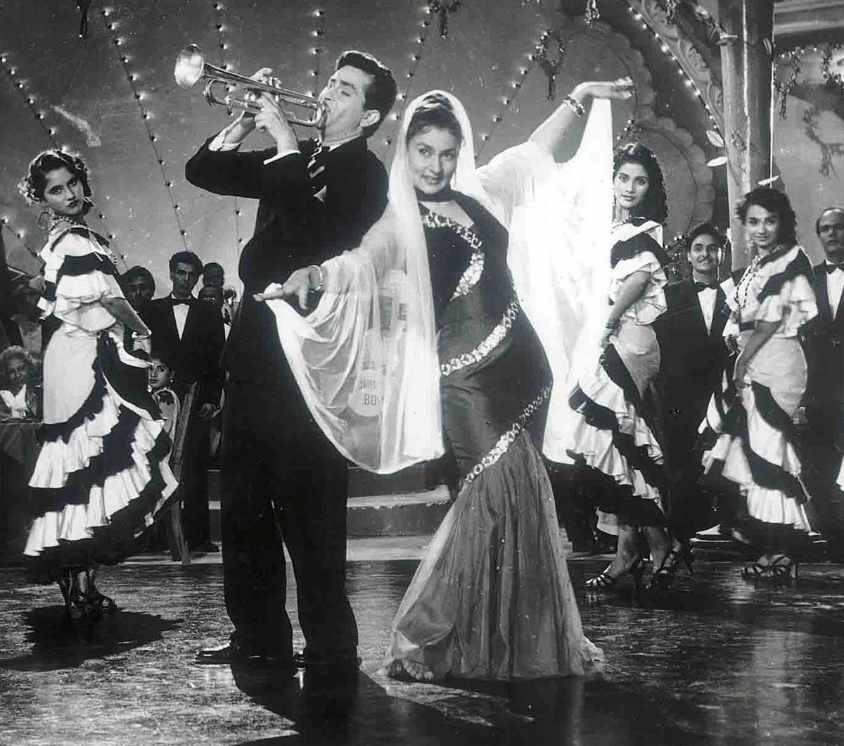 Nadira Shree 420 1955 Bhanu Athaiya