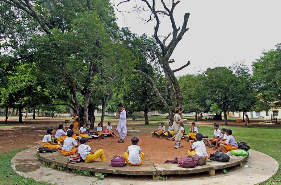 Students studying at Santiniketan University