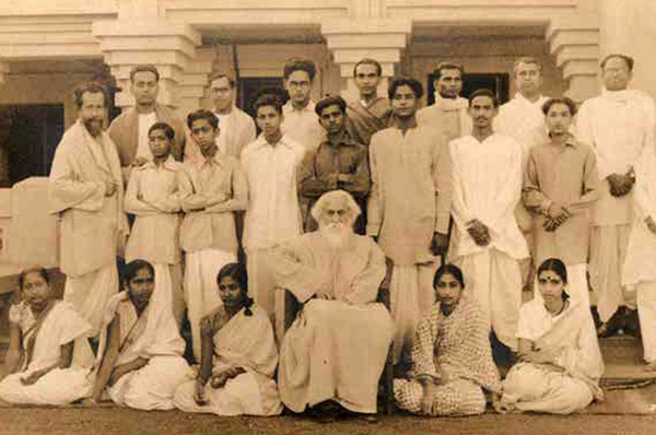 Rabindranath Tagore With Teachers in Santiniketan